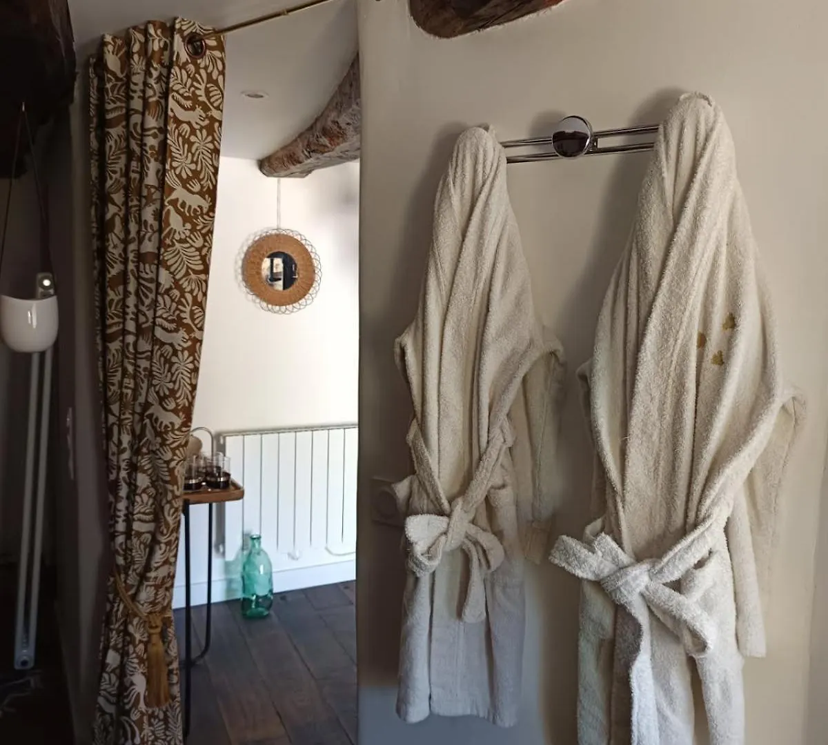 La Ville Es Riez Chambre D'Hotes Corseul 0*,  France