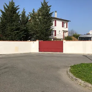 La Libellule 5 2 Sdb 2 Wc Grand Jardin Et Parking Prive , Toulouse France